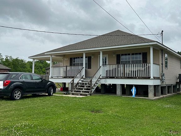 2nd image of 1976 Plantation St