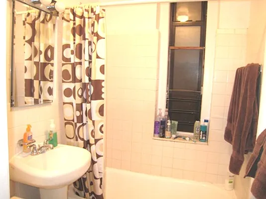 Rented by Metropolitan Equities | media 27