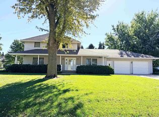 355 E Willow St, Rising City, NE 68658