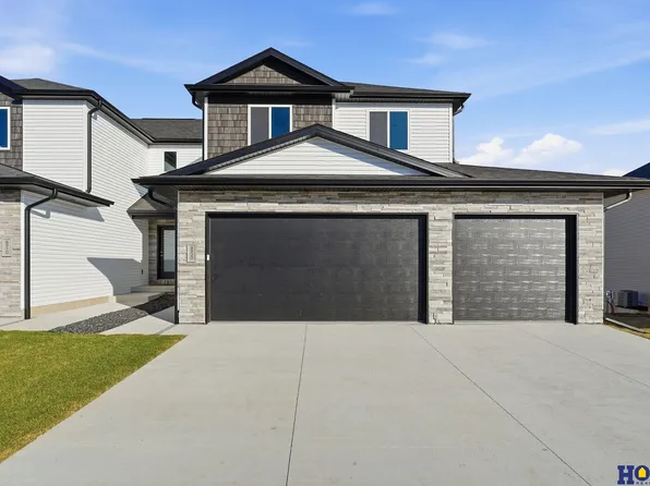 8920 Peregrine Rd, Lincoln, NE 68505