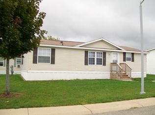 8262 Feather Holw, Fenton, MI