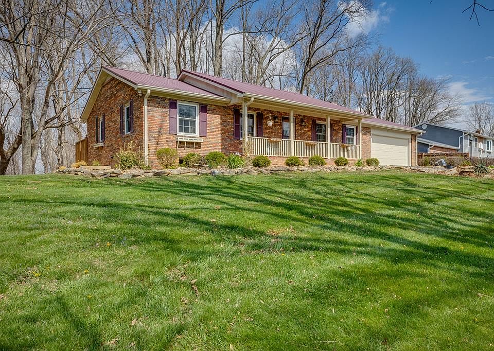 1st image of 384 Scenic Dr