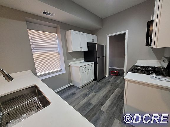 3rd image of 3215 W Douglas Blvd #1