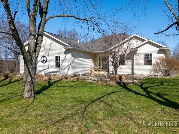 293 S Irving Rd, Hastings, MI 49058