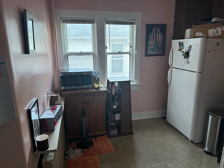 1660 N Warren Ave #1 — Photo 3