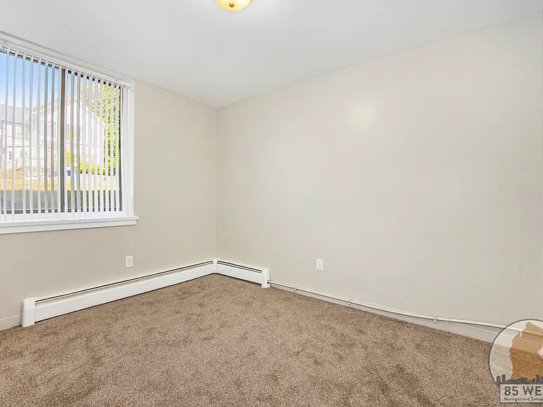 120 Leonard St NE #11 — Photo 9