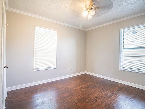 3rd image of 2506 37th St