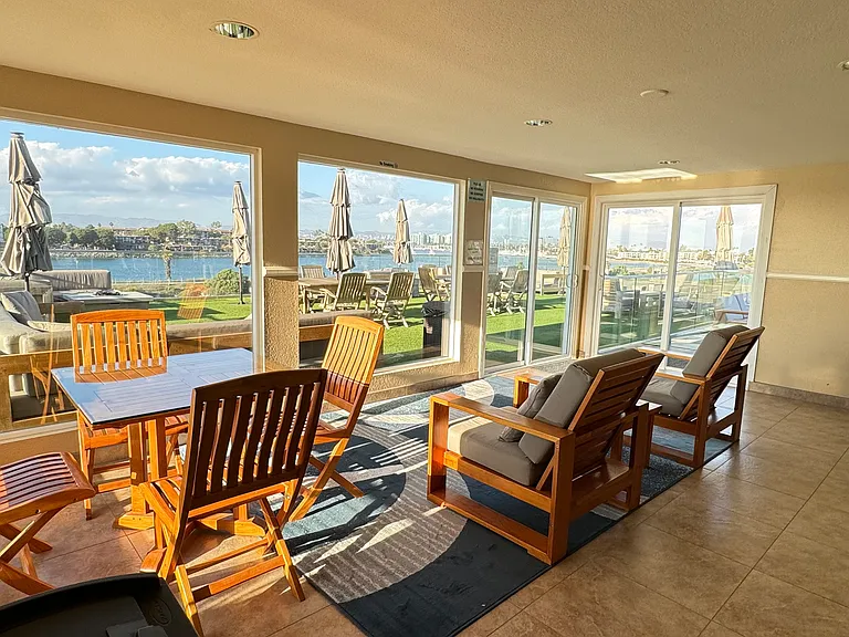 Laguna del Rey Apartments — Photo 17
