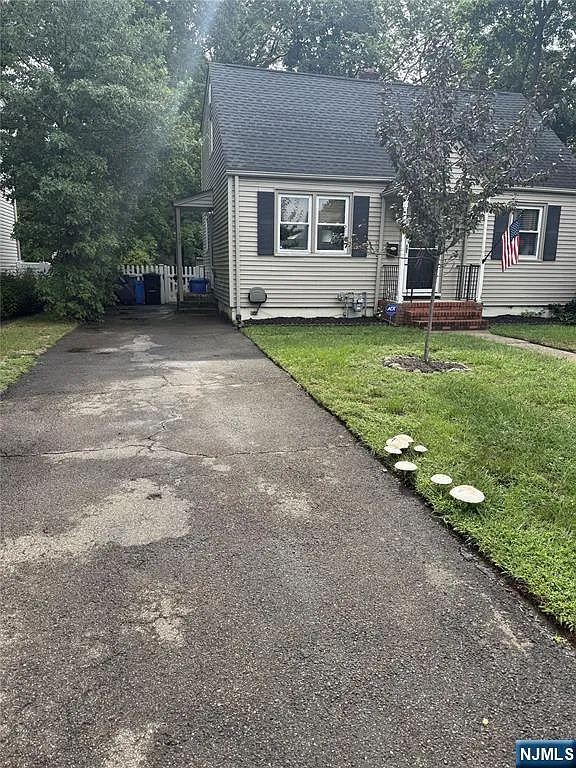4 bed, 2.0 bath, $4,200 — Photo 3