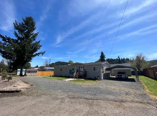 38500 McKenzie Hwy, Springfield, OR 97478