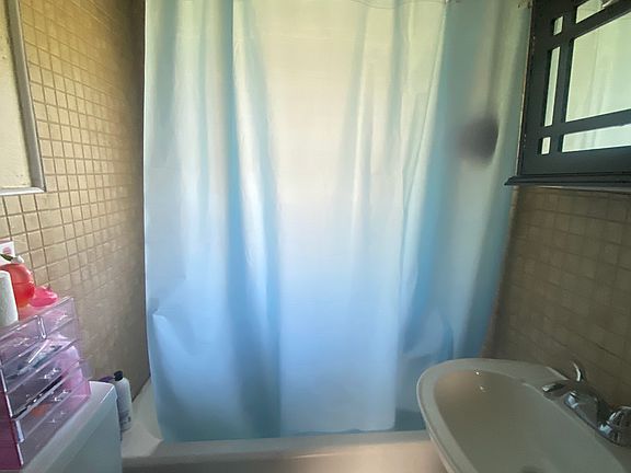 5th image of 1214 W Garden St #4