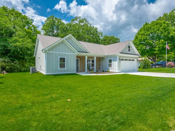 904 Wesley Dr, Hixson, TN 37343