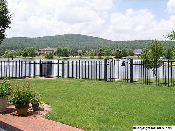2nd image of 3208 Peninsula Cir SE