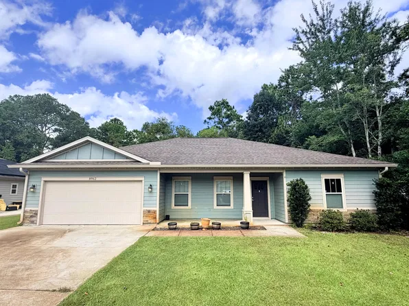 8962 E River Dr, Navarre, FL 32566
