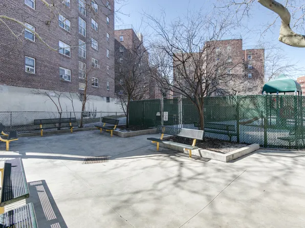 139-15 83rd Avenue image 19 of 21