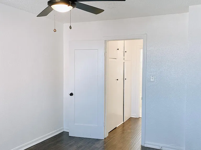 1722 N Lindsay Ave — Photo 9