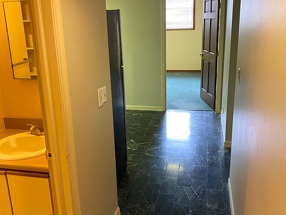 4th image of 2320 O St APT 2