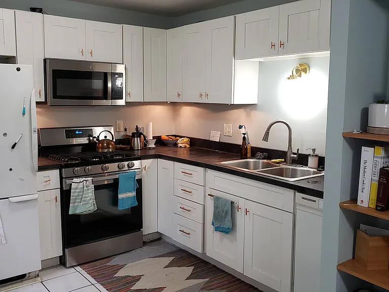 1537 E North Ave — Photo 17