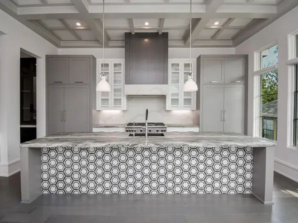 1107 Berthea St #B, Houston, TX 77006