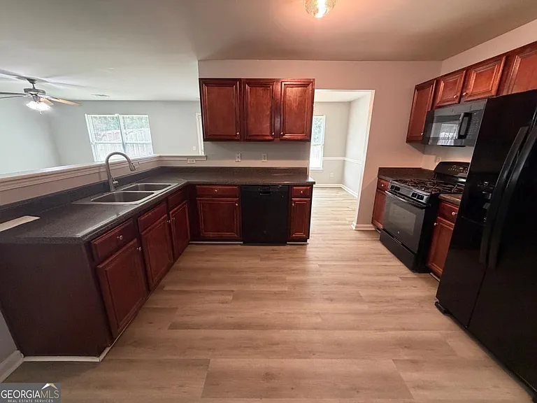 7279 Laurel Creek Dr — Photo 9