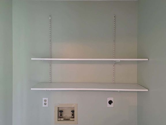 6x5 laundry room