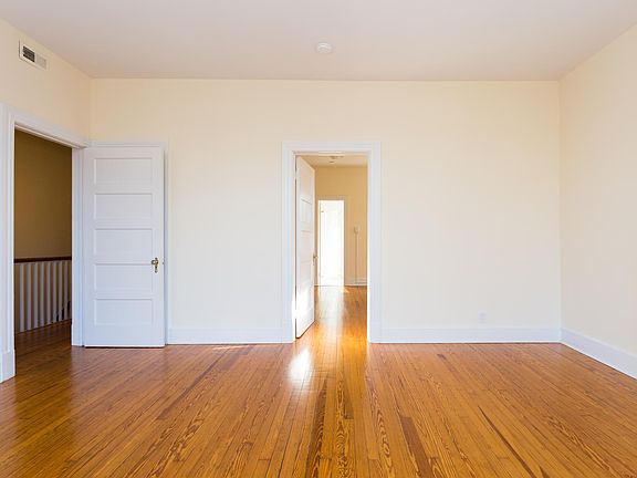 4th image of 412 W Marshall St #2-B-1
