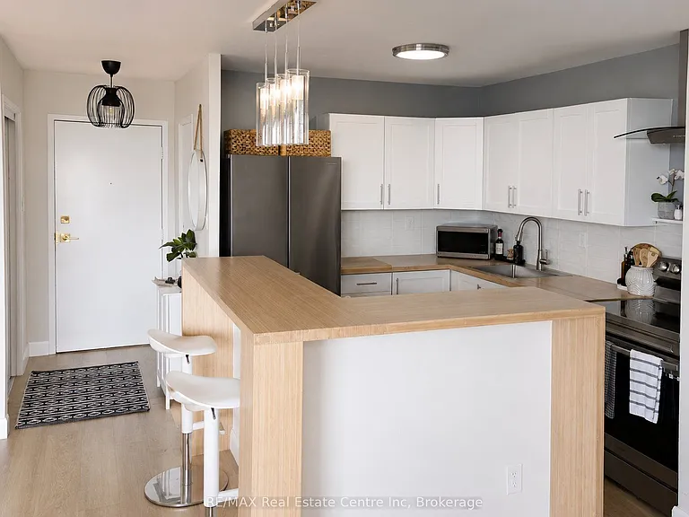 11 Neilson Dr #609 — Photo 2