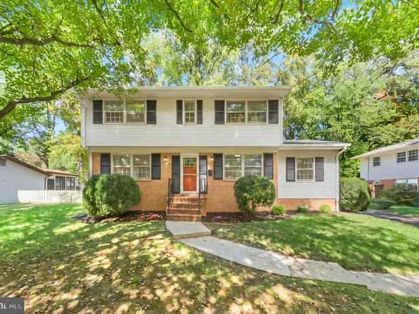 10228 Continental Ln, Fairfax, VA 22030