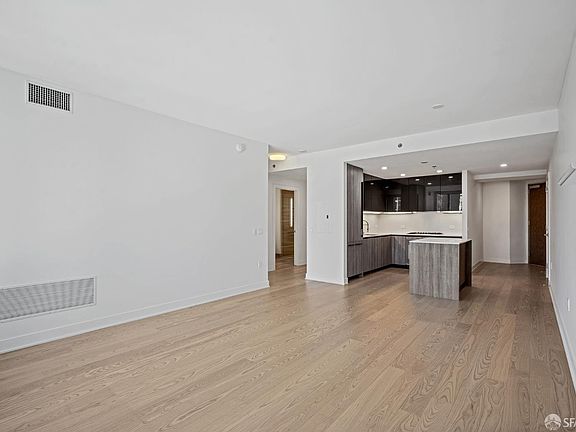 5th image of 338 Main St Unit 22H