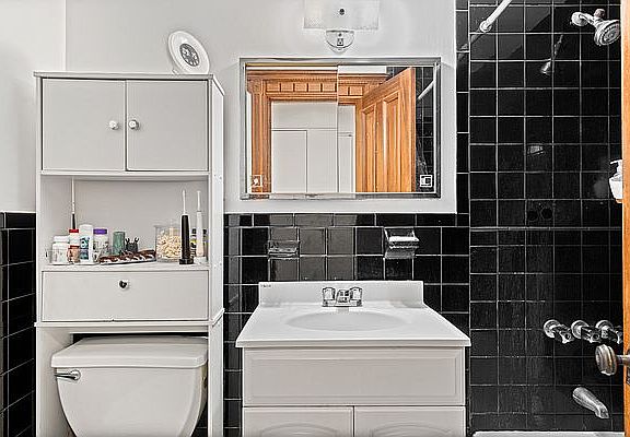 5th image of 143 Lincoln Pl #1