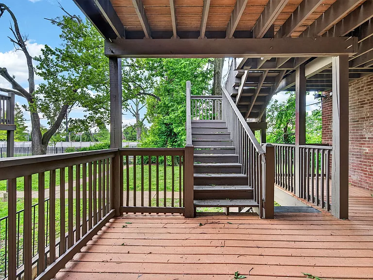 5750 Pershing Ave #2W — Photo 21