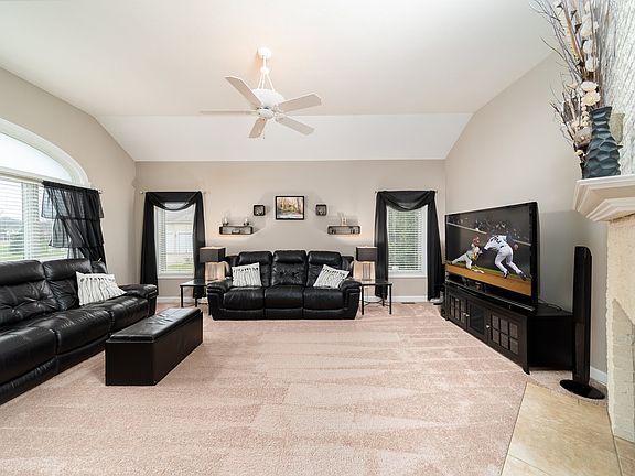 5th image of 26011 Westwood Hills Dr