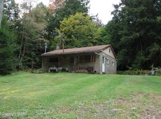 14 Laurel Ln, Albrightsville, PA 18210
