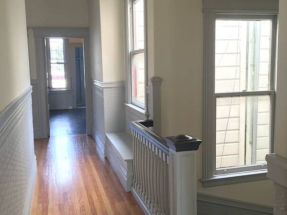 2nd image of 2479 Folsom St