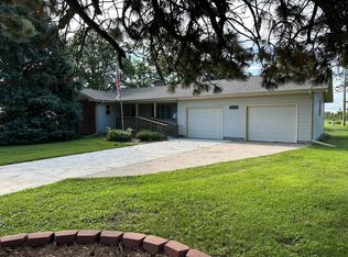 801 E 6th St, Davenport, NE 68335