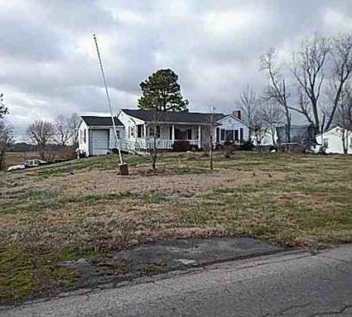 2nd image of 2126 State Route 384