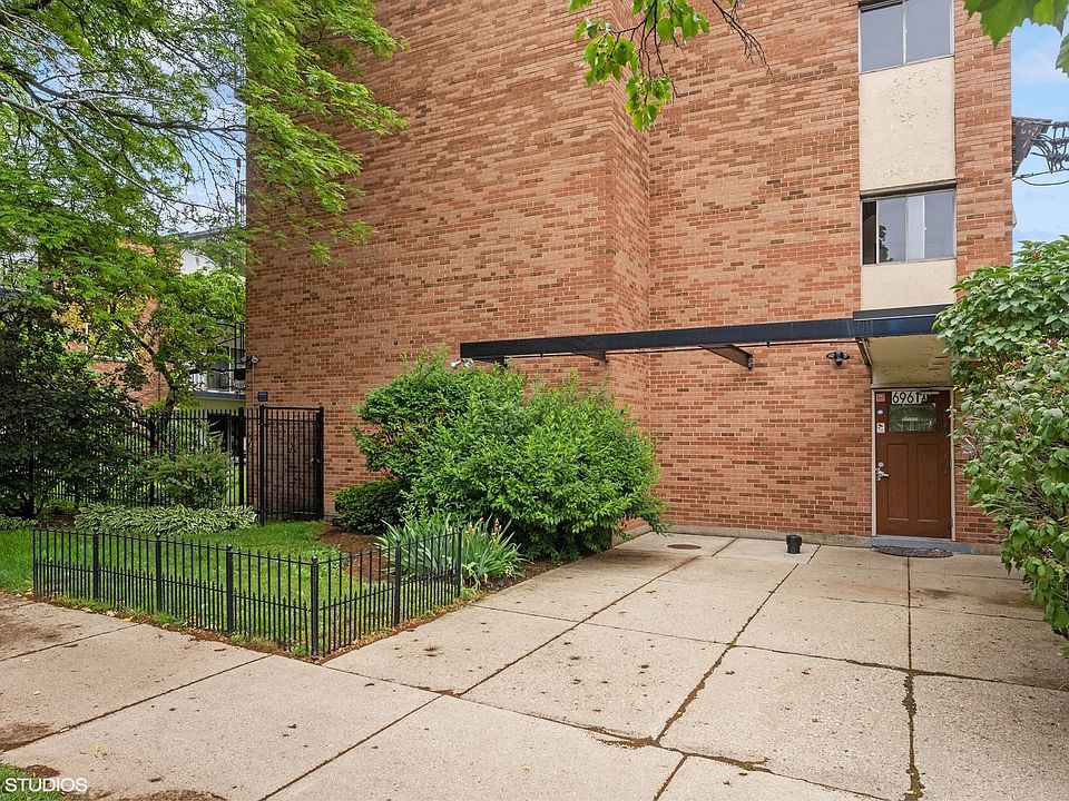 1st image of 6961 N Oakley Ave APT 302