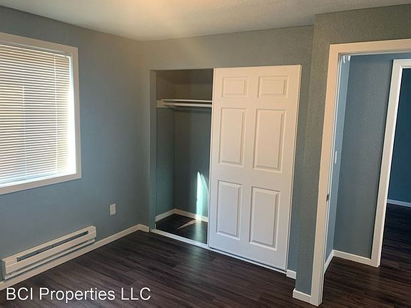 4th image of 3306 S Sawyer St #4