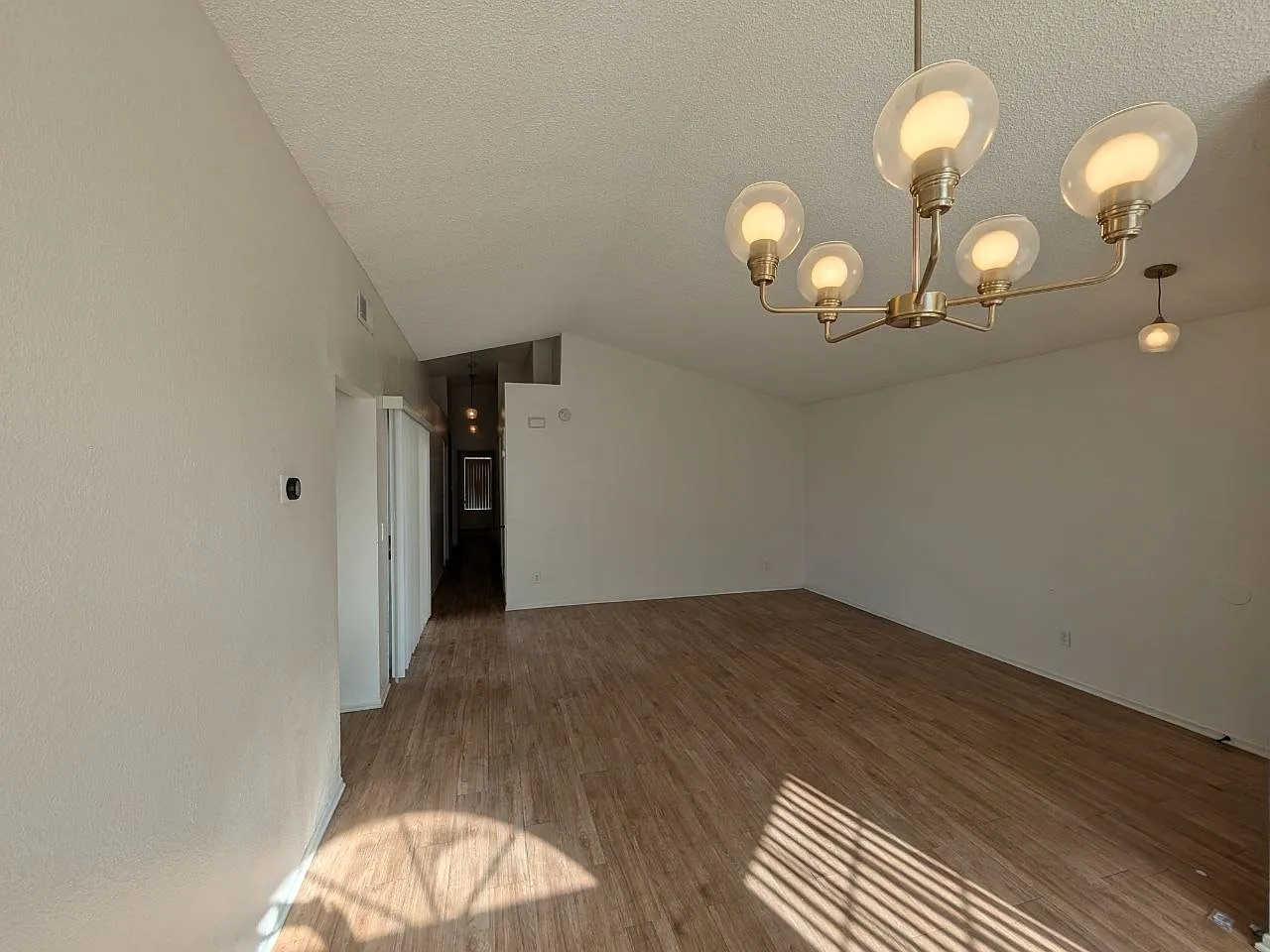 4 bed, 1529 sqft, $2,950 — Photo 3