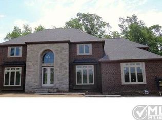 26349 Mandalay Cir, Novi, MI 48374