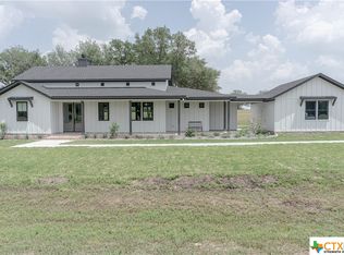 194 Mustang Valley Dr, Victoria, TX 77905