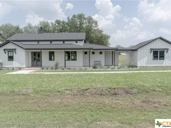 194 Mustang Valley Dr, Victoria, TX 77905