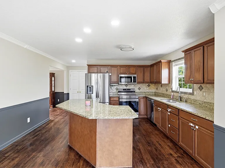 4918 Streamside Ct — Photo 11