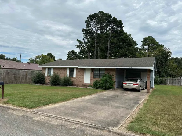303 Pleasant Meadow Dr, Paragould, AR 72450