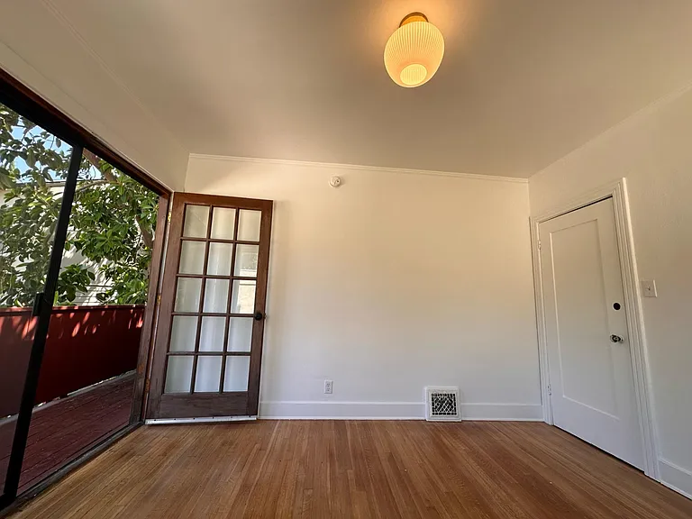 2074 Paramount Dr — Photo 12