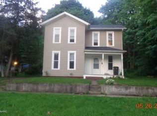 615 Harris St, Jackson, MI 49201