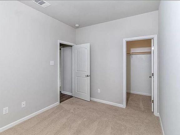 4th image of 304 Langley Dr