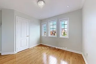 48 Goldenwood Cres — Photo 22