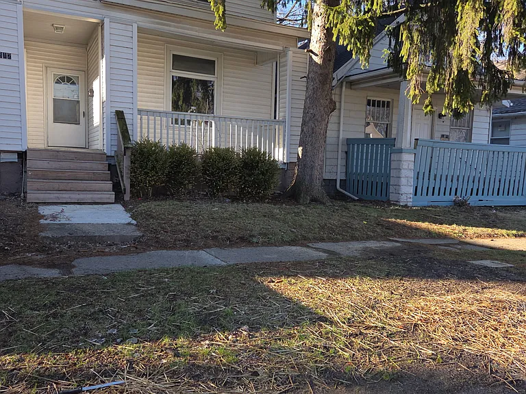 812 W McClure Ave — Photo 1
