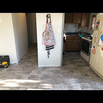 4th image of 60 W Hawkins